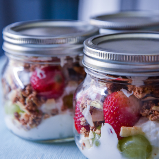 Granola Parfait Grab and Go Jars